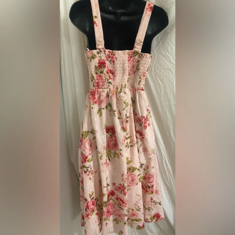 Jessica Simpson red roses eyelet lace fit & flare dress size medium brand new - Picture 7 of 17